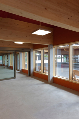 Innenraum der Skischule Lutz & Buss Architekten AG